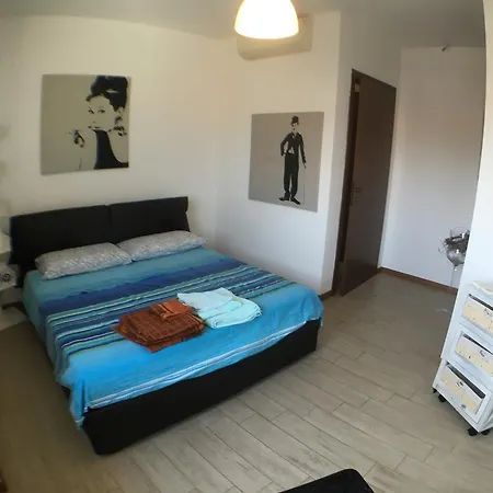 Pm Apartament 아파트 세그라테